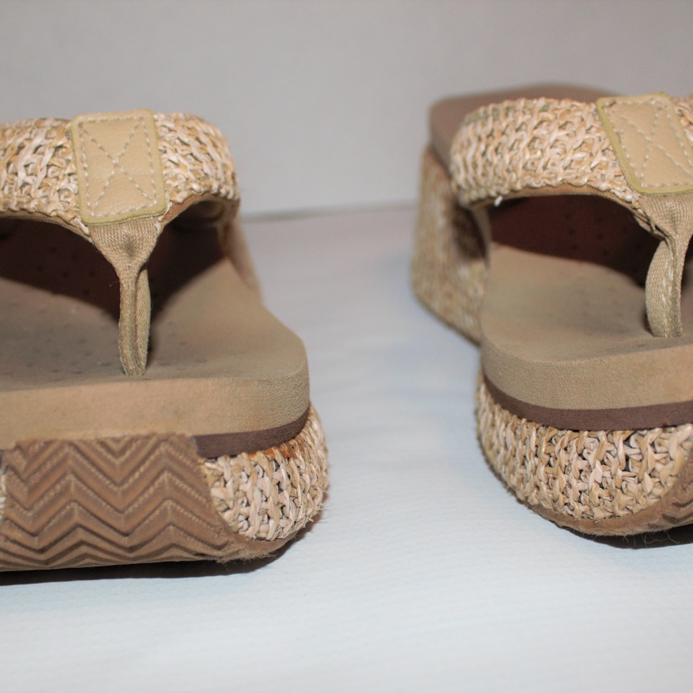 Volatile Flip-flop - Picture 6 of 6